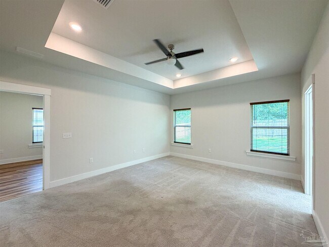 Building Photo - 220 Camellia Dr