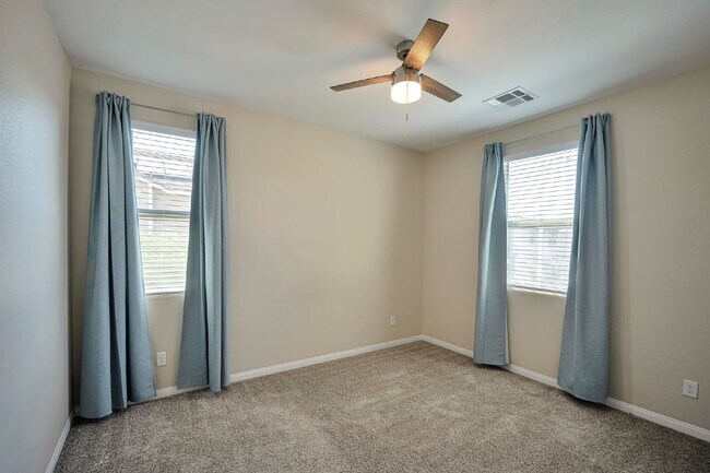Building Photo - 780 Aurora Vale Pl