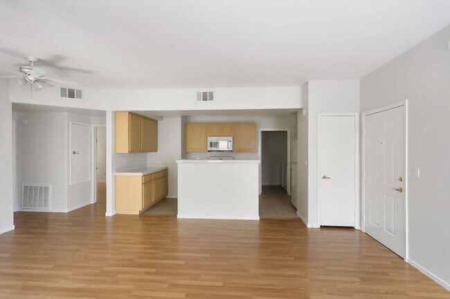 Building Photo - Great 2 Bed, 2 Bath First Story Condo In Northwest Vegas