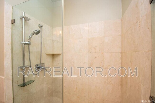 Building Photo - 1445 Lombard St