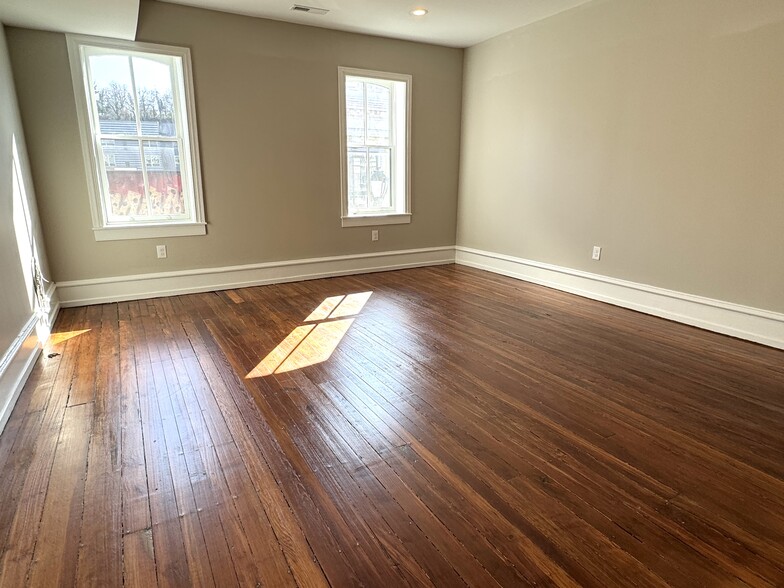 living room facing main street - 4331 Main St