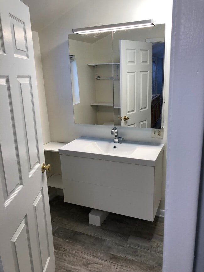 Building Photo - One bedroom home,.Green Township, pet friendly