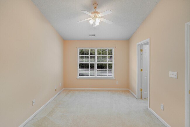Building Photo - 15021 Deshler Ct