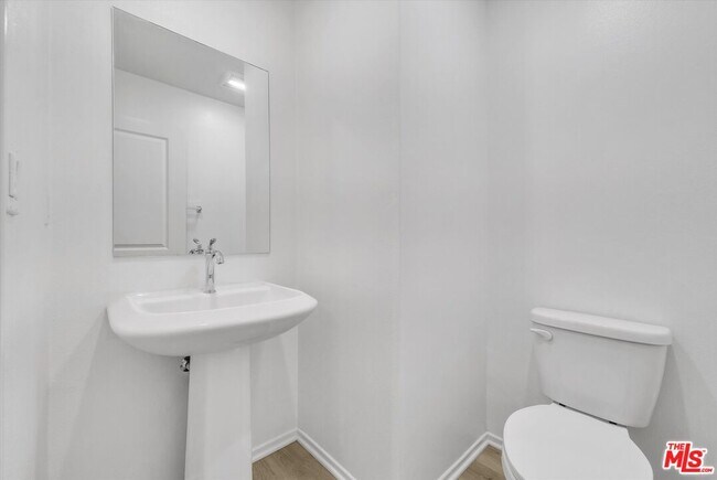 Building Photo - 4102 S Limecrest Paseo