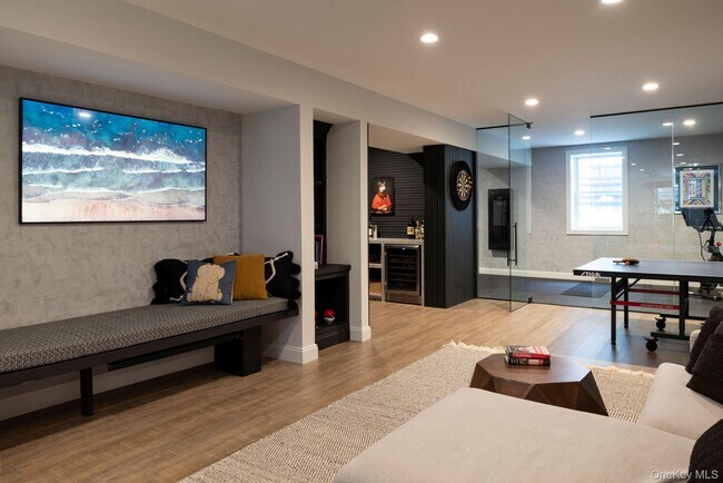 Building Photo - 46 Will Tremper Dr