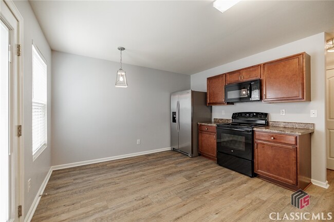Building Photo - 157 Brockett Dr