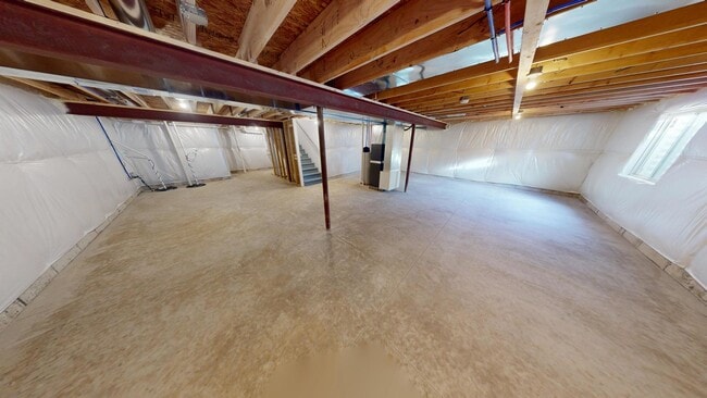 Building Photo - 513 St George St