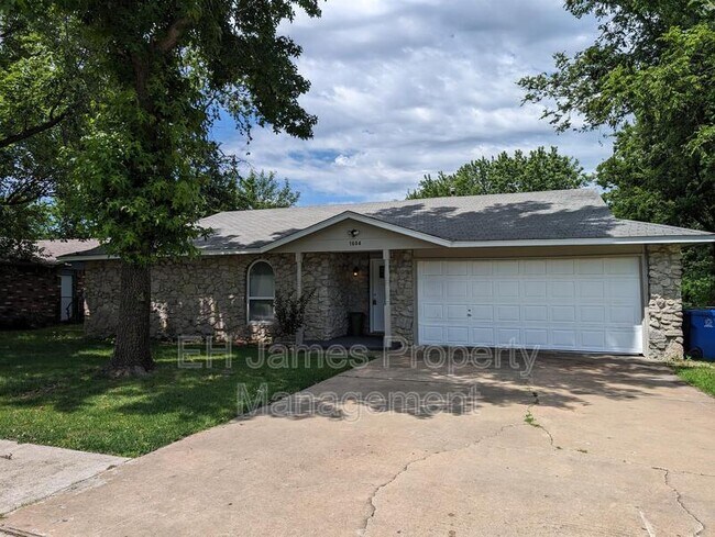 Primary Photo - 1604 S Redbud Pl