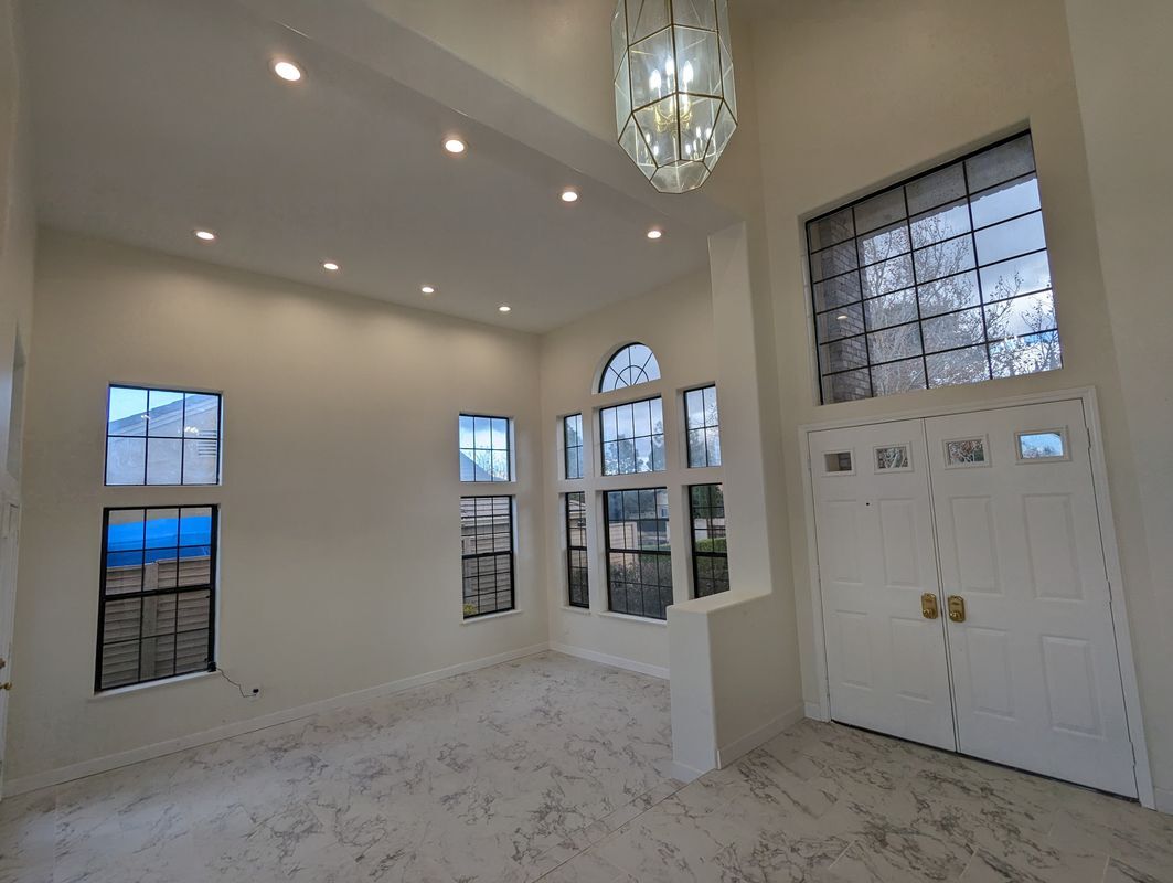 Building Photo - 42057 Parkmont Dr