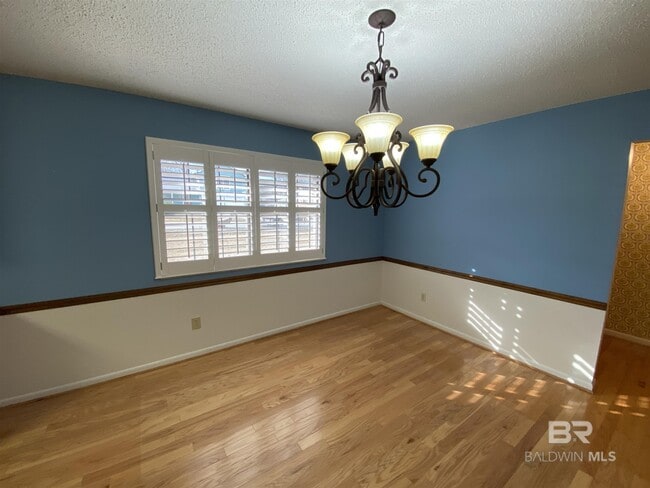 Building Photo - 22022 Nelson St