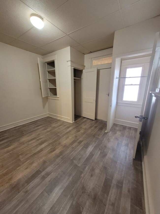 Building Photo - 86 E Franklin St