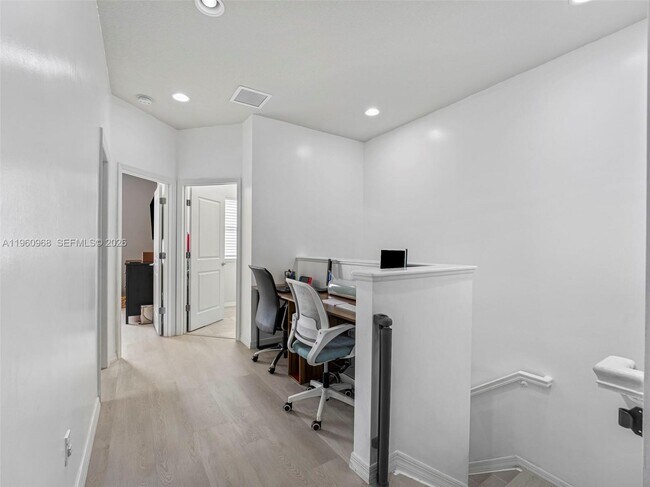 Building Photo - 3953 Black Olive Ln