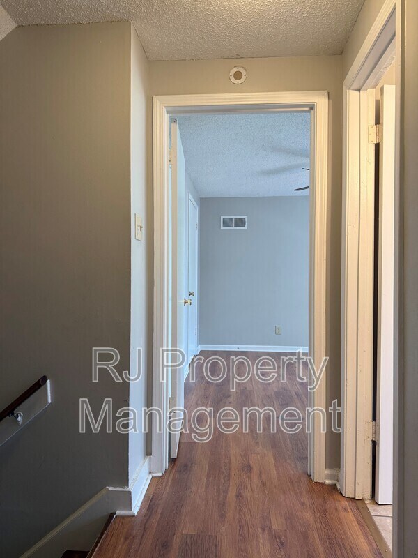 Building Photo - 3086 Estes St
