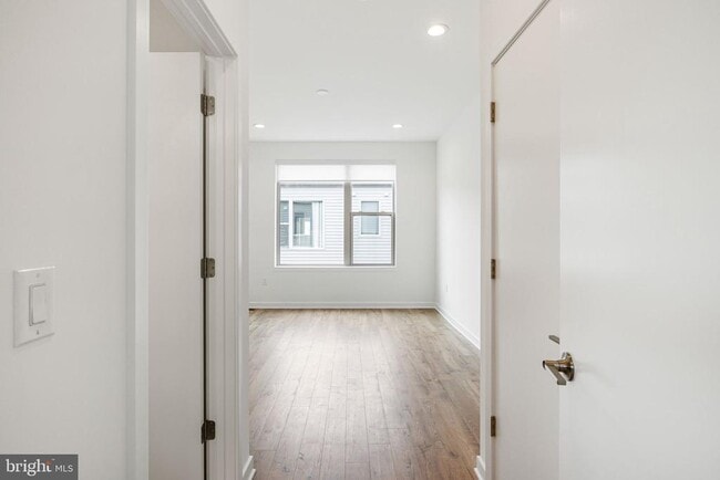 Building Photo - 3126 Pierview Ln