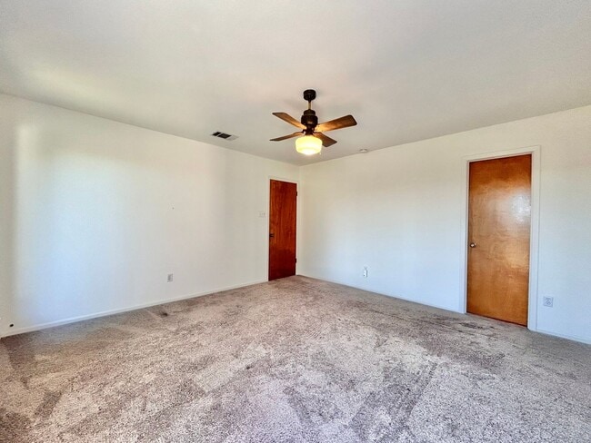 Building Photo - Greenbelt Gem Backing to Walnut Creek – Spacious 3BR Home in Prime North Austin Location