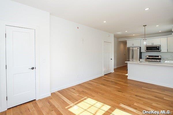 Building Photo - 156 Jefferson Ave