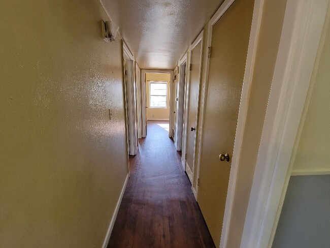 Building Photo - 3503 Porter Ave