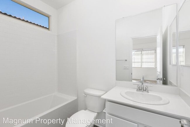 Building Photo - 7 br, 4.5 bath House - 32929 Hutton Way