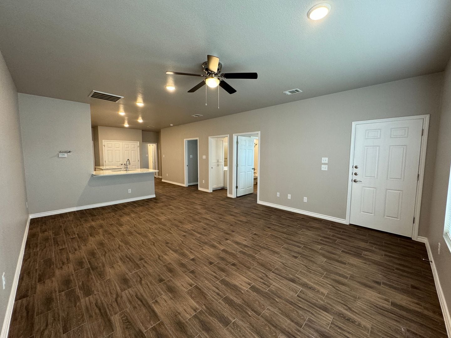 Building Photo - 5403 Rose Gdn Lp