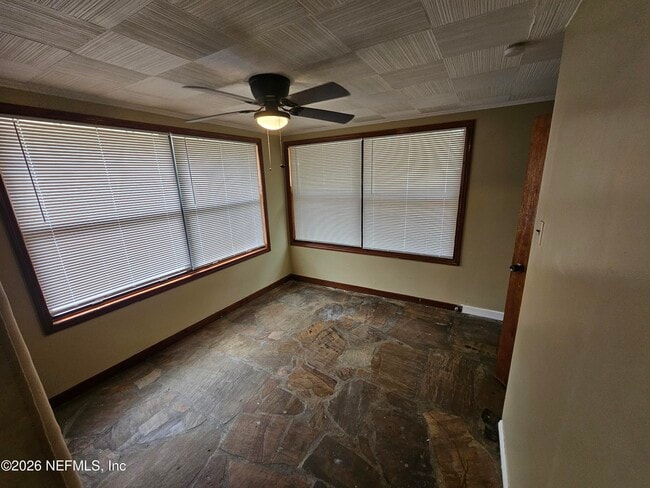 Building Photo - 444 Alder St