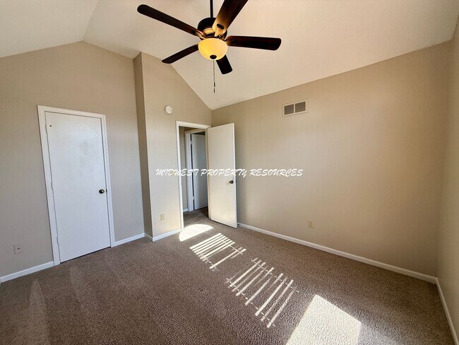 Building Photo - Stunning 3-Bedroom Home with Backyard Oasis!