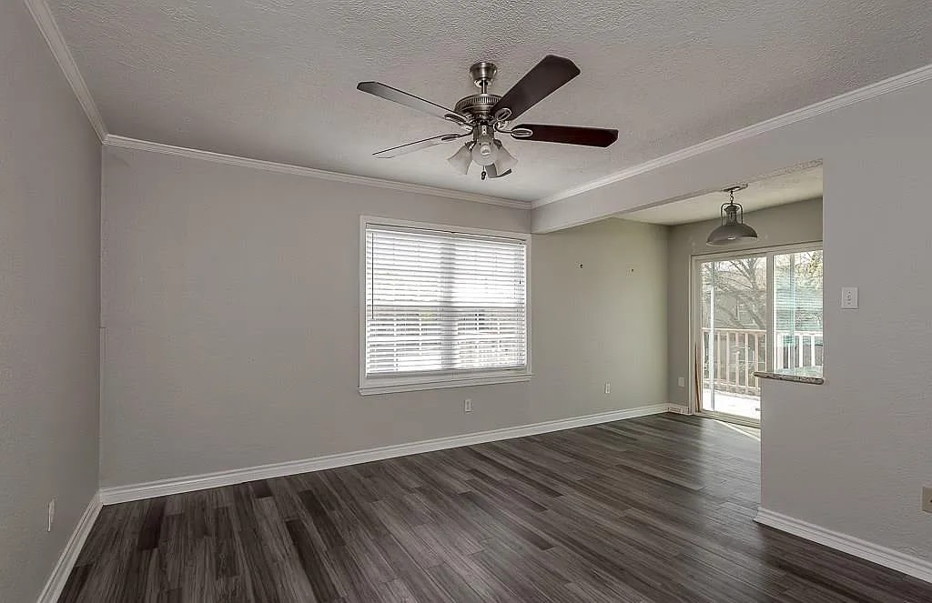 Building Photo - 804 Oran Cir