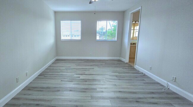 Building Photo - 4305 Coventry Pointe Way