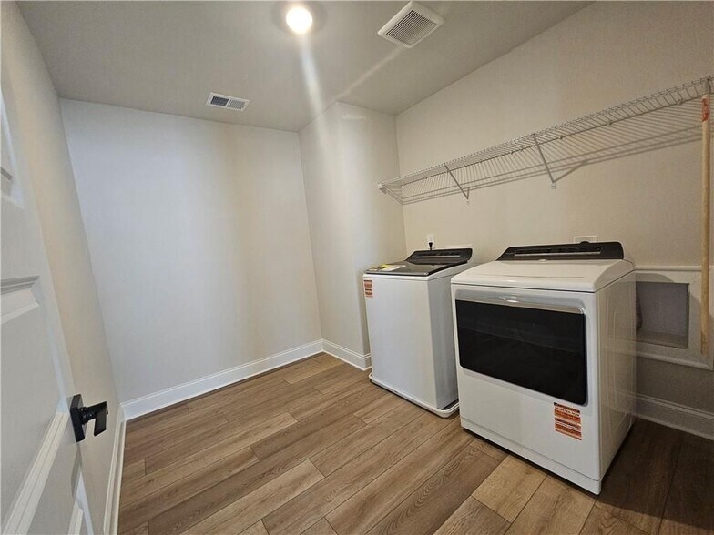 Building Photo - 3039 Sweet Red Cir