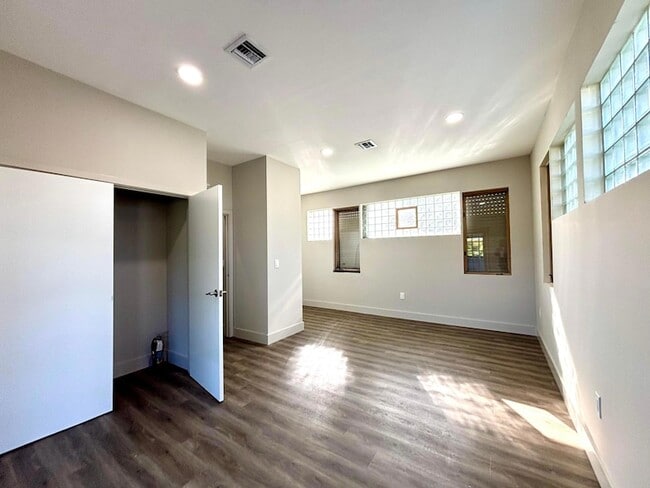 Building Photo - 540 S Federal Hwy