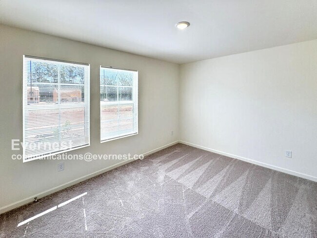 Building Photo - 4 Bed, 3 Bath Home with Garage / Pet-Friendly / Coming Soon!