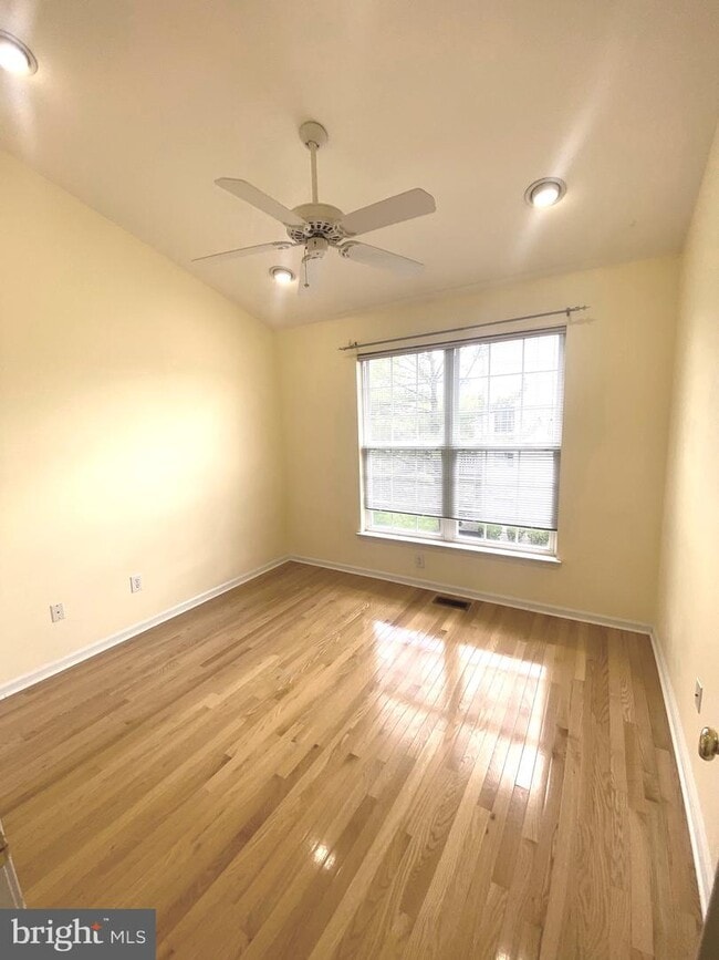 Building Photo - 372 Tuvira Ln