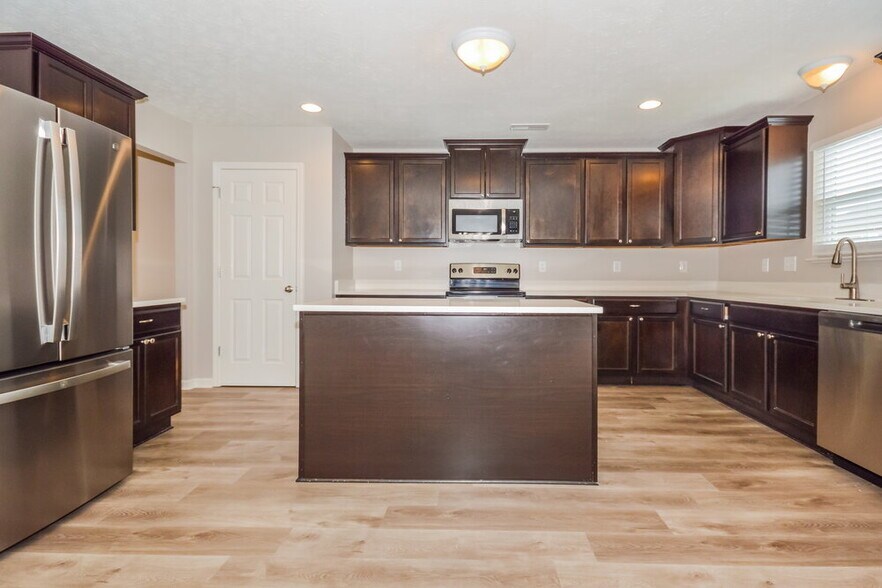 Building Photo - 2338 Ashton Ln