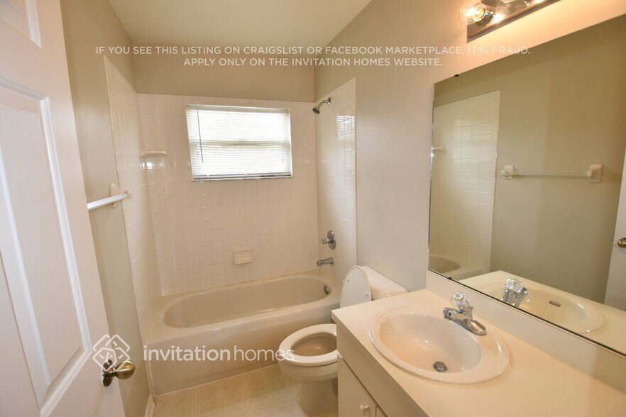 Building Photo - 10311 Sedgebrook Dr