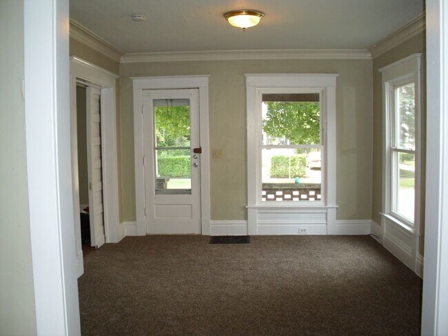 Building Photo - 448 Norwood Ave SE