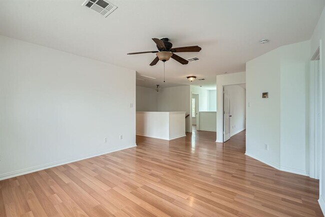 Building Photo - 1293 Amberwood Loop