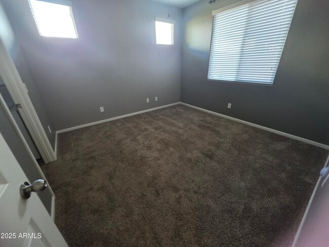 Building Photo - 9 S 195th Ln