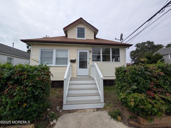 Primary Photo - 53 Ramsey Ave