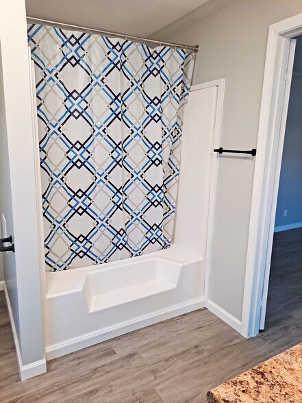 Building Photo - 85 Deerwood Park