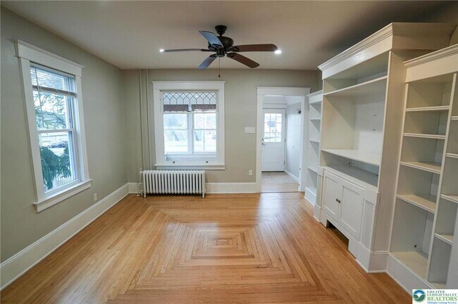 Building Photo - 628 Coal St