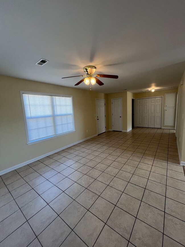 Building Photo - 3943 Greenpond Rd