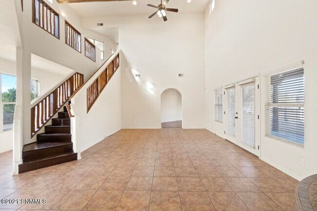 Building Photo - $500 off first months rent, Beautiful Home...