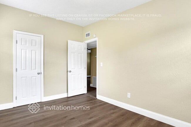 Building Photo - 142 Country Club Cir
