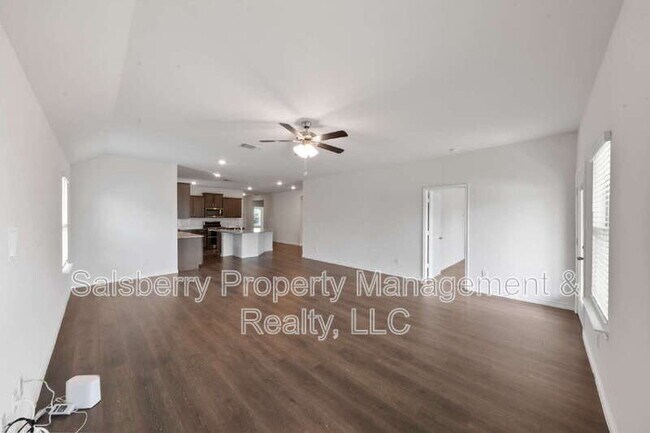 Building Photo - 503 Willow View Way