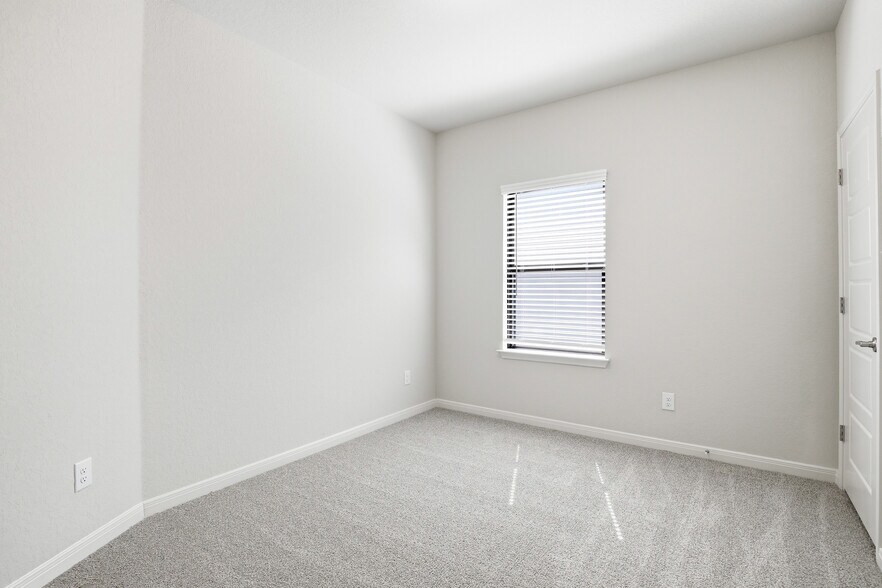 Building Photo - 10239 Briarwood Nook