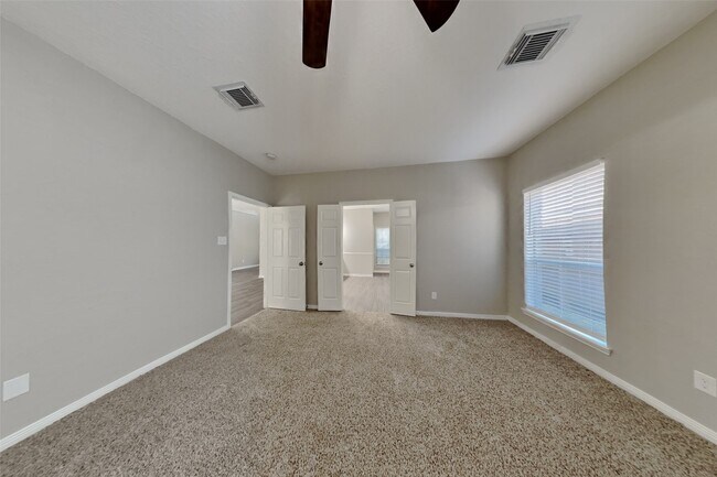 Building Photo - 2919 Double Lake Dr