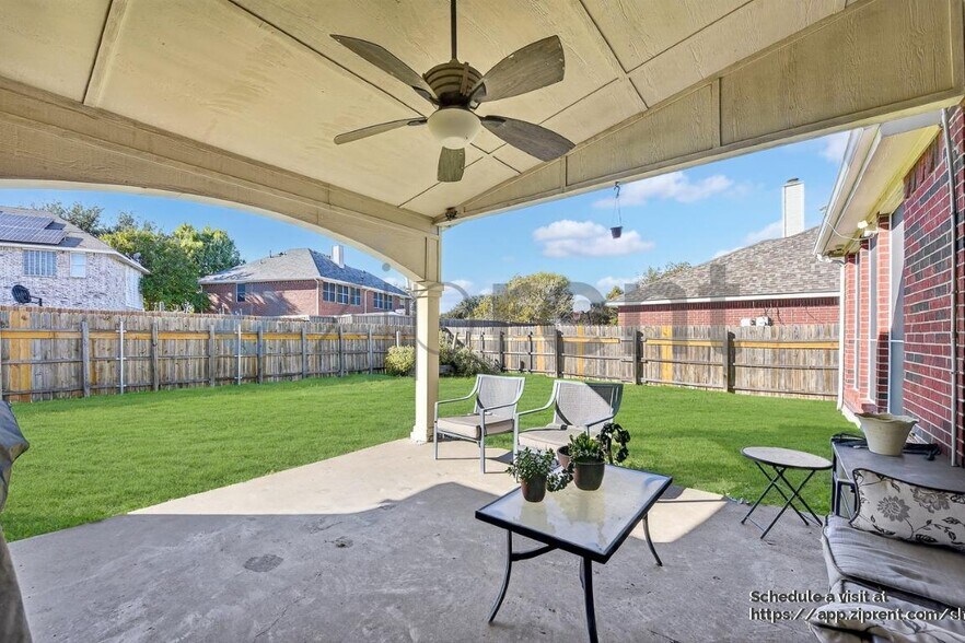 Building Photo - 6501 Amesbury Ln