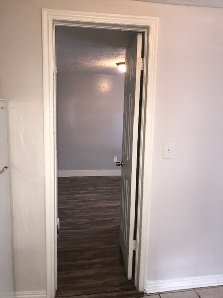 Building Photo - 3255 Ogden Ave