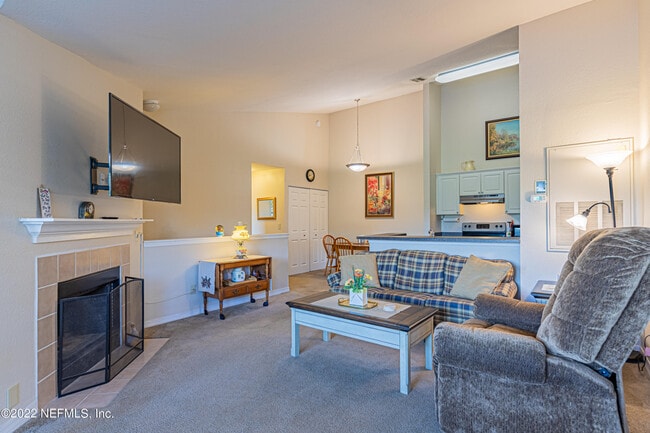 Building Photo - 1717 County Rd 220