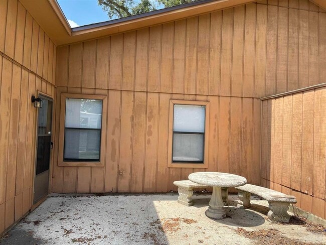 Building Photo - 7812 Deborah Dr