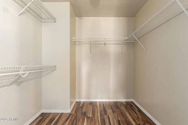 Building Photo - 5722 S 240th Dr